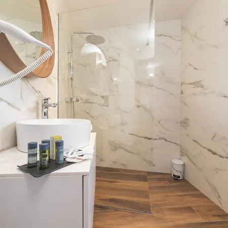 Luxury Favela With Heated Pool