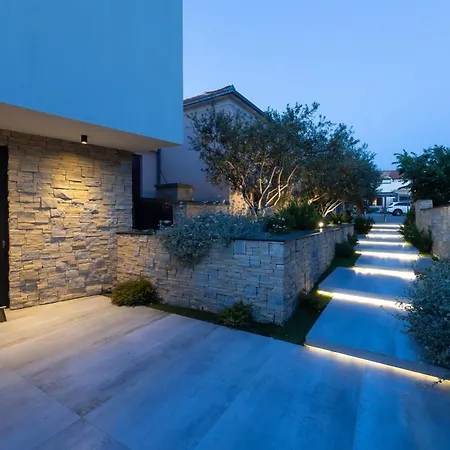 Luxury Villa Favela - Modern Design - Heated Pool - Stunning Sea View Trogir