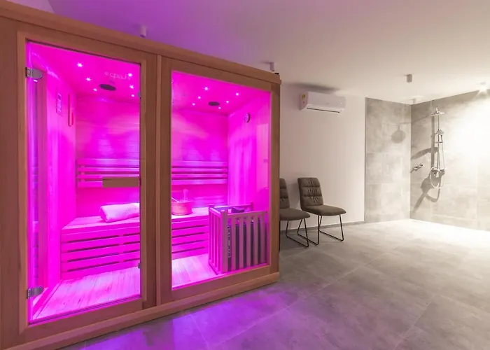 Luxury Favela With Heated Pool וילה טרוגיר