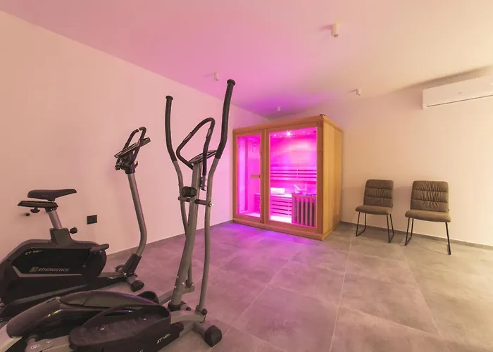 Luxury Favela With Heated Pool *