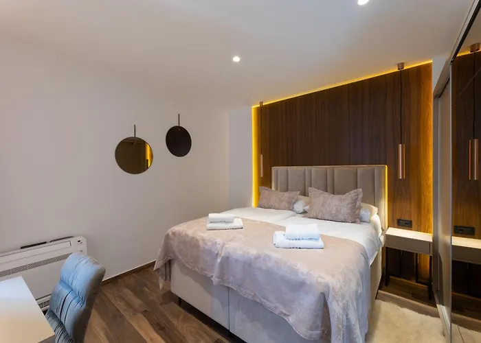 וילה Luxury Favela With Heated Pool טרוגיר