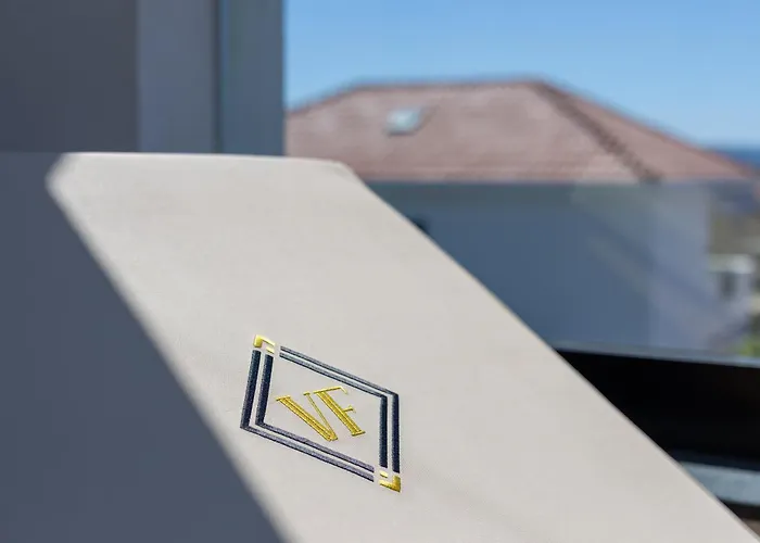 Luxury Favela With Heated Pool וילה טרוגיר