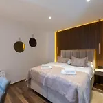 Vila Luxury Villa Favela - Modern Design - Heated Pool - Stunning Sea View Trogir