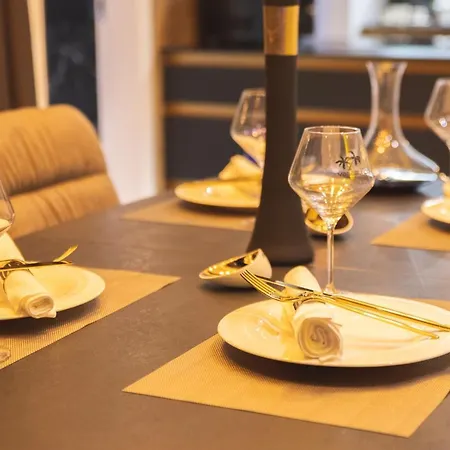 Luxury Favela With Heated Pool * Traù