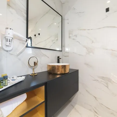 Luxury Favela With Heated Pool Villa