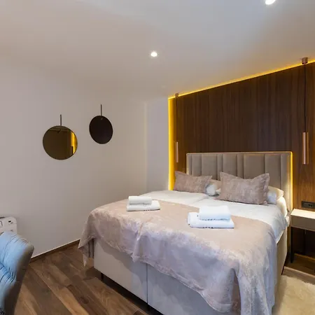 Villa Luxury Favela - Modern Design - Heated Pool - Stunning Sea View Trogir