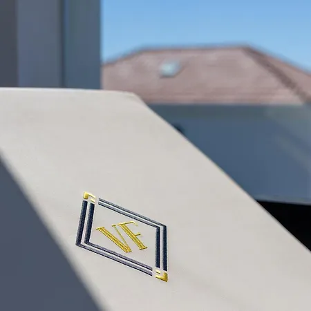 Luxury Favela With Heated Pool Villa Traù