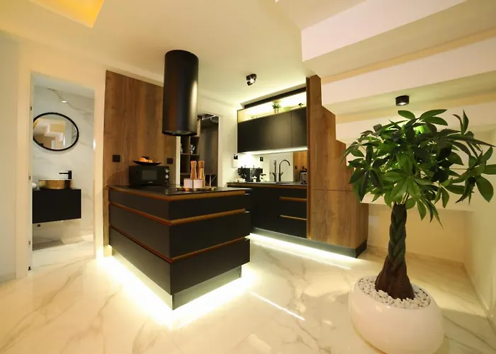 Luxury Villa Favela - Modern Design - Heated Pool - Stunning Sea View فيلة