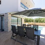 Luxury Favela - Modern Design - Heated Pool - Stunning Sea View ヴィラ *