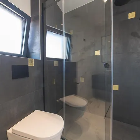 Luxury Favela - Modern Design - Heated Pool - Stunning Sea View Willa Trogir