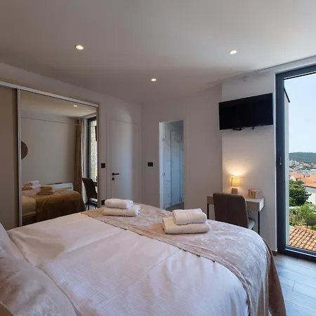 Luxury Favela - Modern Design - Heated Pool - Stunning Sea View * Trogir