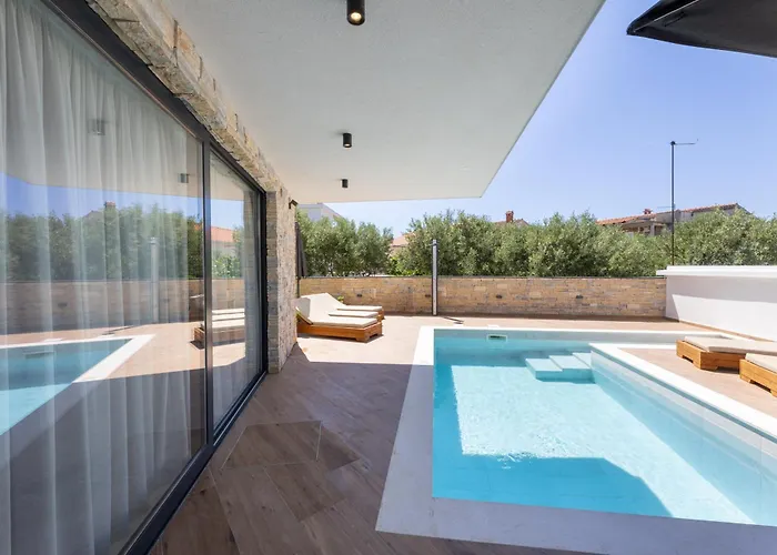 Vila Luxury Villa Favela - Modern Design - Heated Pool - Stunning Sea View