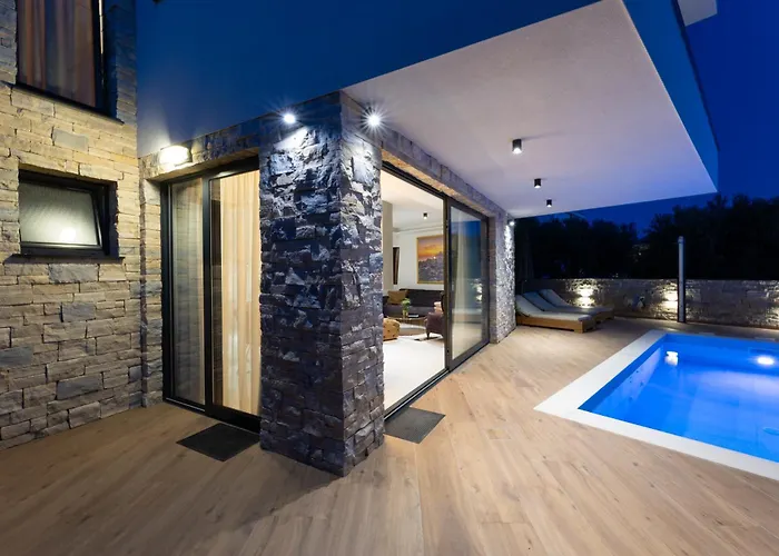 Vila Luxury Villa Favela - Modern Design - Heated Pool - Stunning Sea View Trogir
